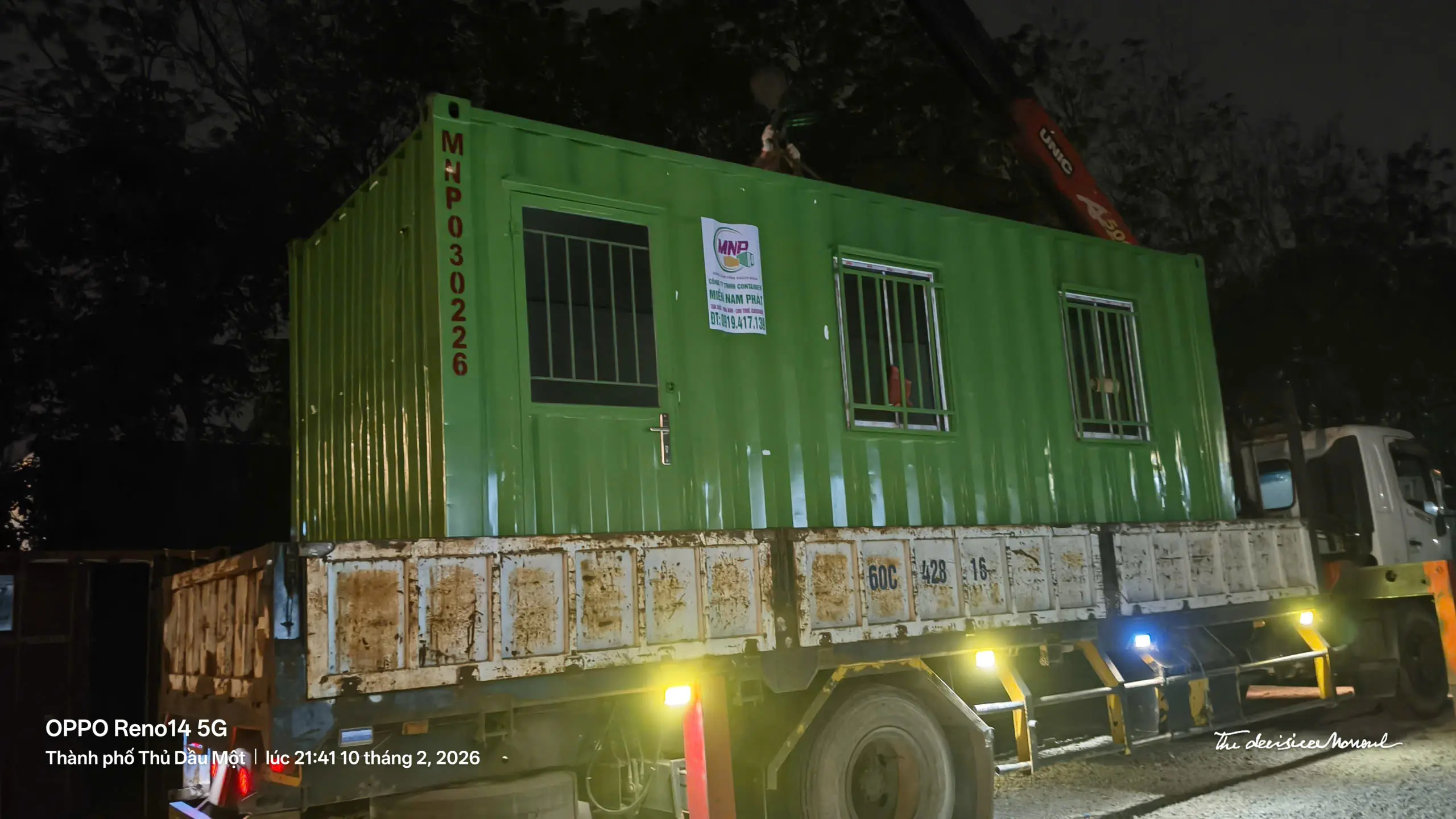 container miền nam ph&aacute;t